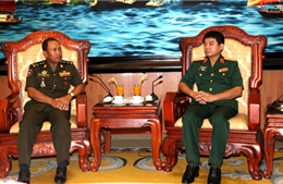 Phó Tổng Tham mưu trưởng QĐND Việt Nam tiếp Đại tướng Campuchia 